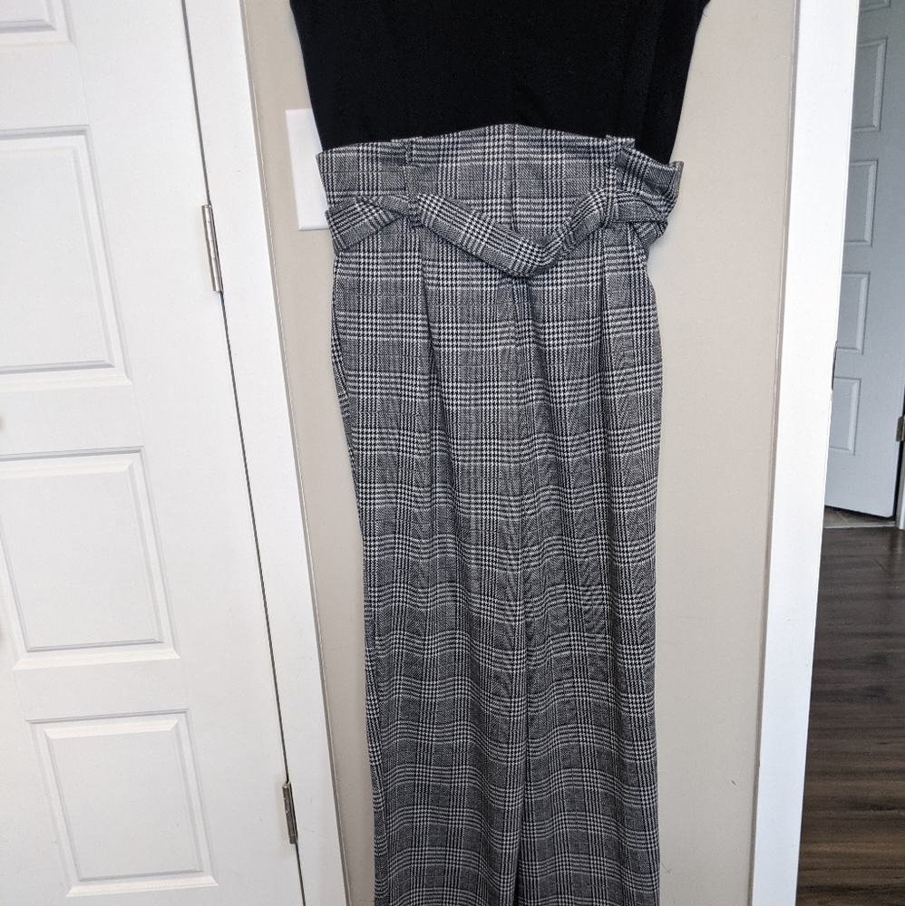 Sleeveless jumpsuit